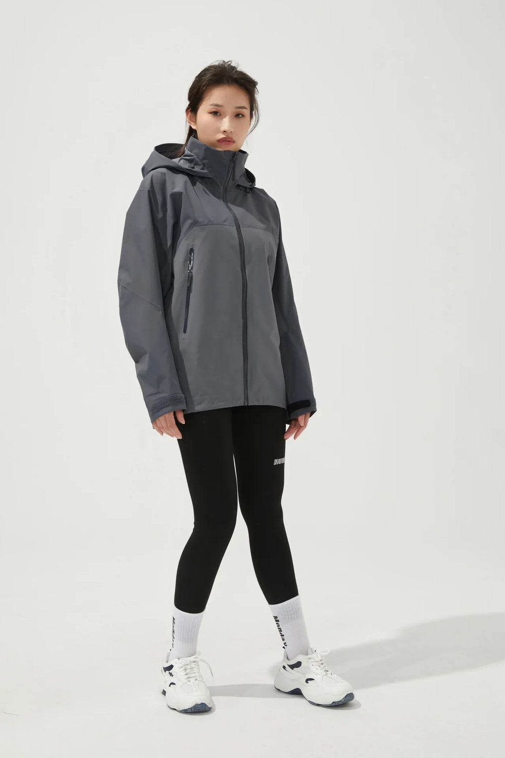 2026 Outdoor Men's and Women's, Fashionable, Windproof and Waterproof, Mountaineering, Breathable, Travel, Camping, Windbreaker