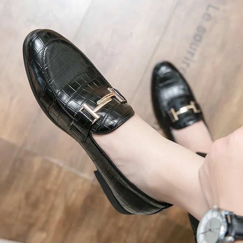 2024 High Quality Casual Leather 38~48 Designer Mens Dress Wedding Black Fashion Office Business Loafers Formal Shoes for Men