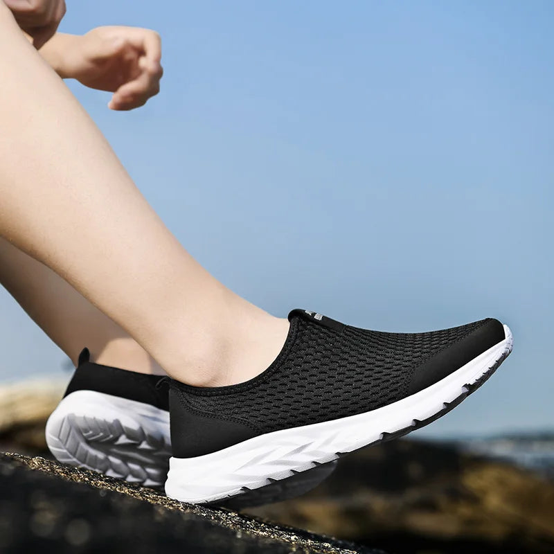 Men's Sneakers Breathable Mesh Men Casual Shoes Outdoor Non-Slip Big Size Loafers Walking Lightweight Male Tennis shoes