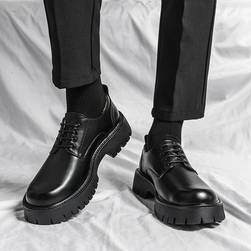 Man luxury Brand British Classic Pointed Dress Shoes Mens Patent Leather Black Wedding Shoes Oxford Formal Shoes Glossy Fashion