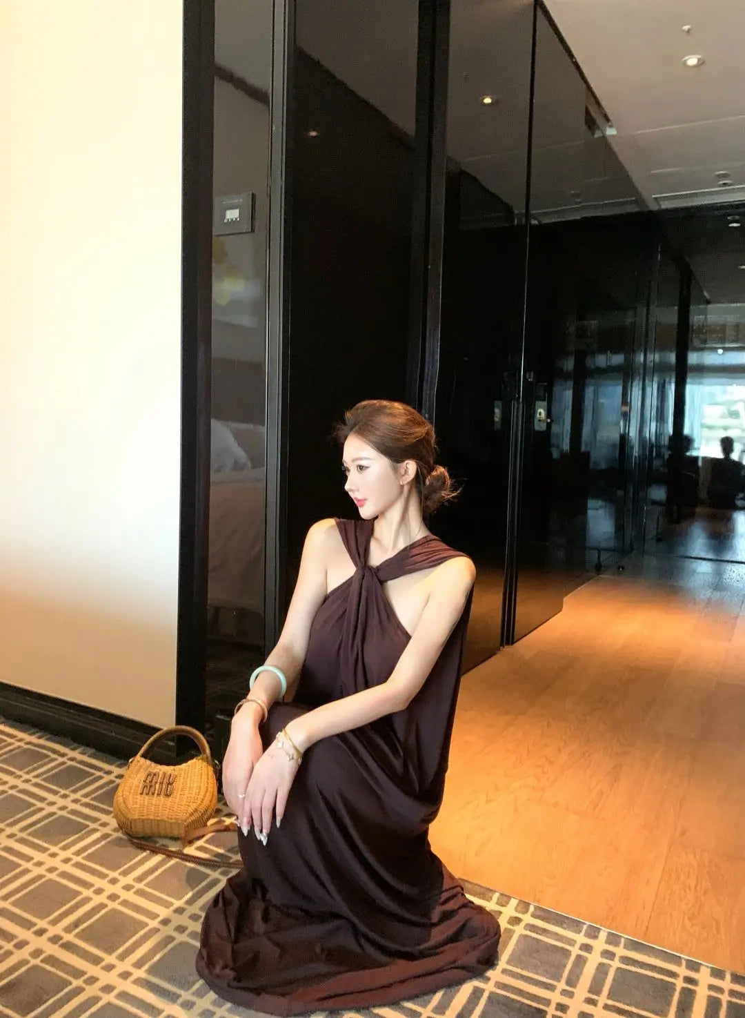 French Temperament Coffee Color Sleeveless Hanging Neck Dress For Women In The Summer Of 2026, New Slim And Flowing Long Dress