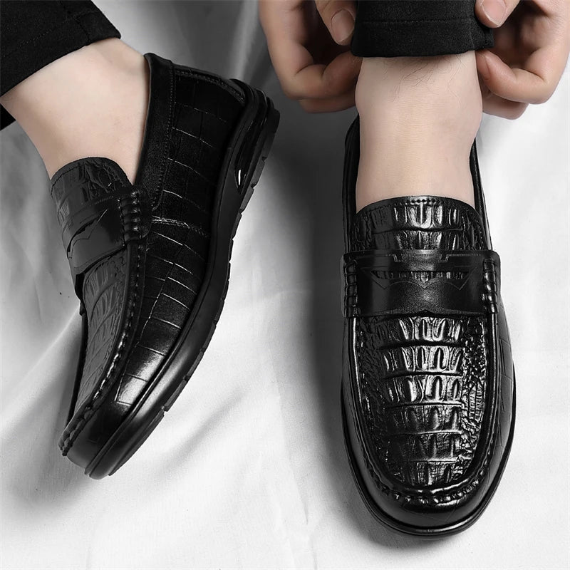 Mens Leather Mens Loafers Non Slip Walking Flats Breathable Driving Shoes Outdoor Slip on Casual Shoes Man Work Office Sneakers