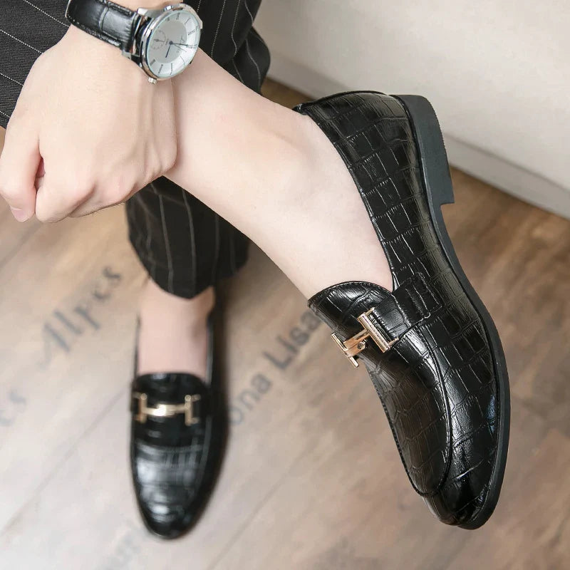2024 High Quality Casual Leather 38~48 Designer Mens Dress Wedding Black Fashion Office Business Loafers Formal Shoes for Men