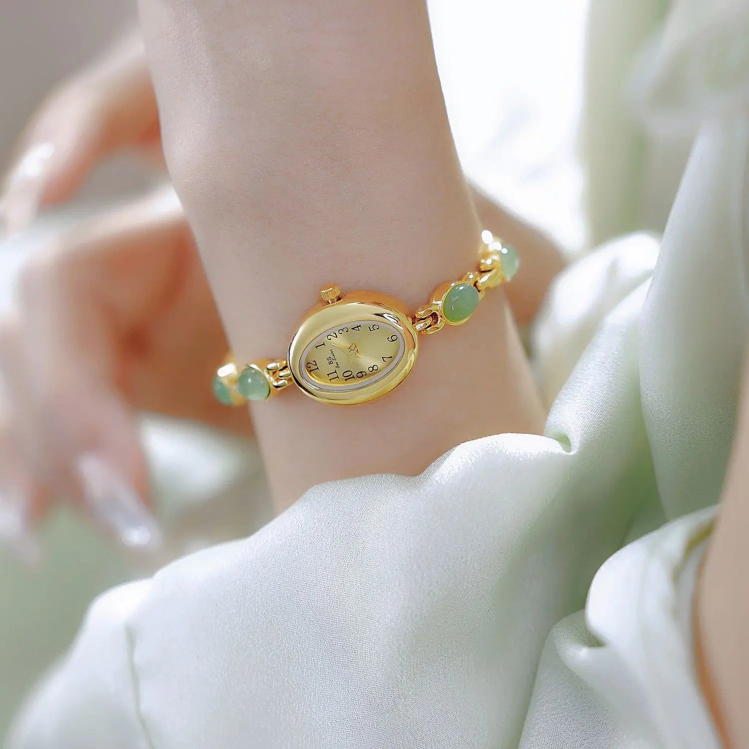 2026 Women quartz Watch Luxury Brand Retro Natural Dongling Stone Hotan Jade Waterproof Ladies Advanced Chain Wristwatches gift