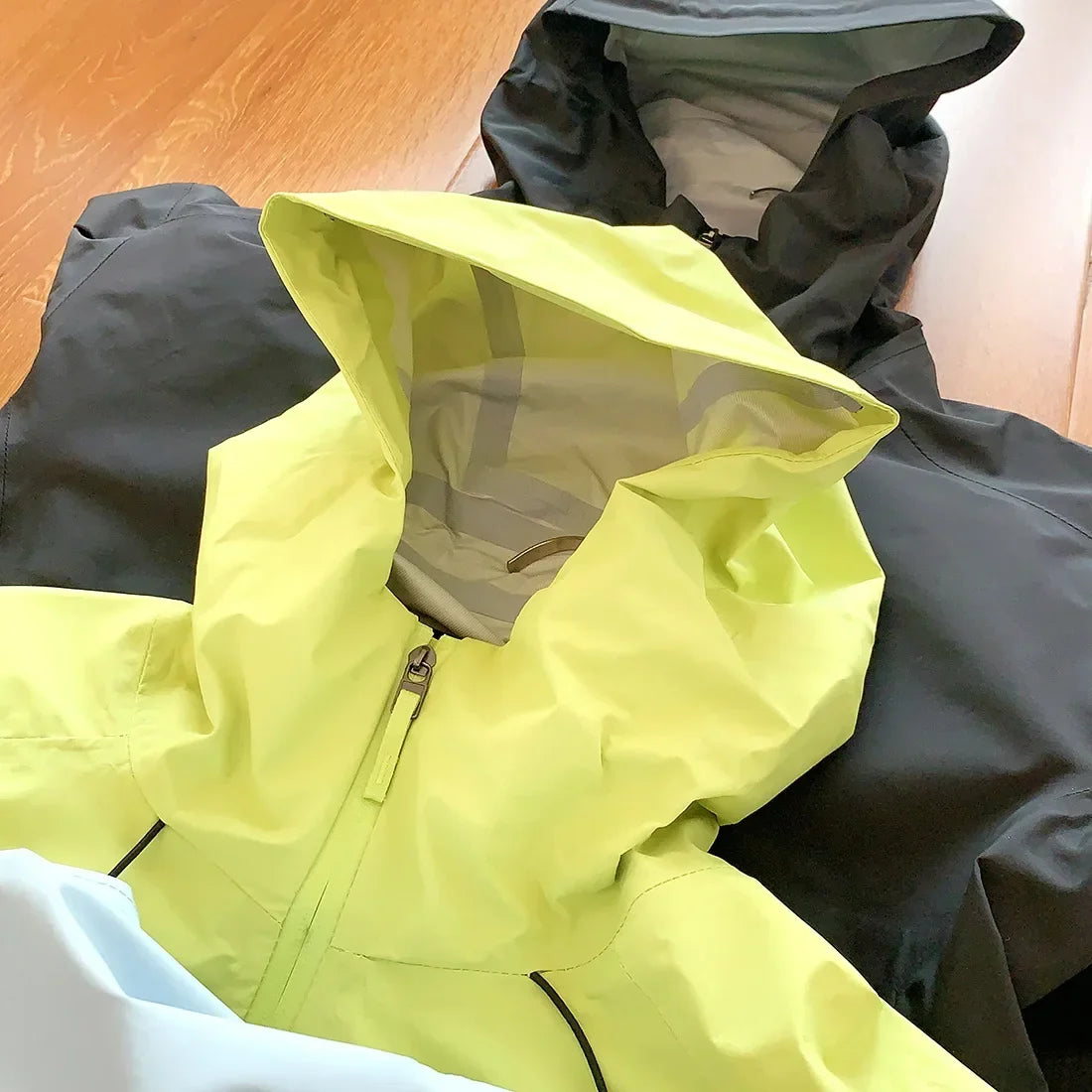 2026 New Storm Jacket Lovers Outdoor Sports Camping Mountain Skiing Trend Fashion British Wind Leisure Waterproof Storm Jacket