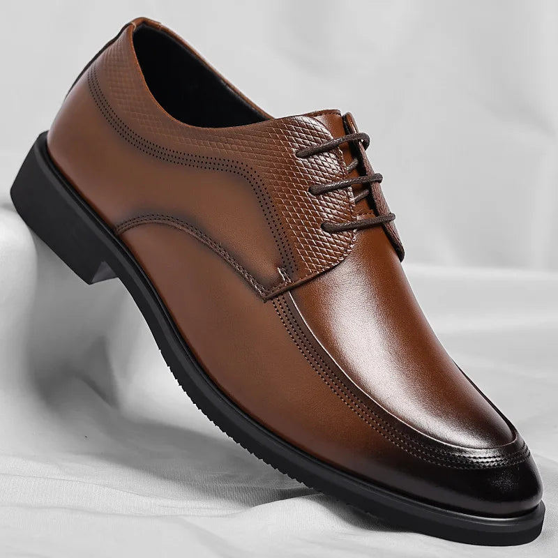 Spring Summer Hallow Dress Shoes for Men Solid Color Fashion Business Casual Shoes Male British Lace Designer Leather Shoe Man