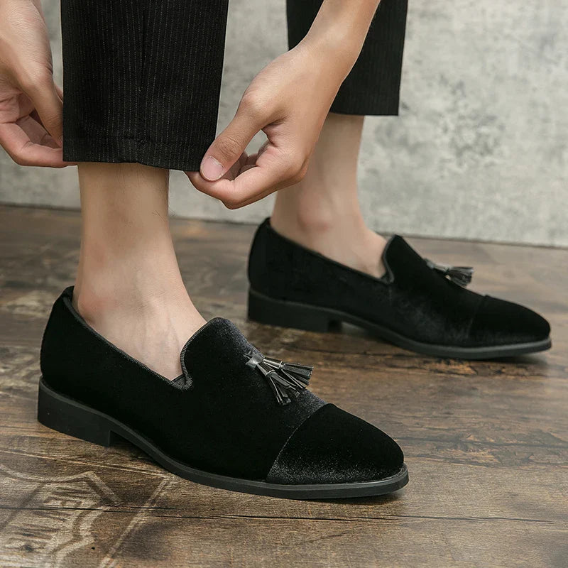 Luxury Brand Suede Green Loafers Men Slip-on Tassel Soft Leather Wedding Shoes Flats Men Shoes Casual Shoes Nubuck Leather Shoes