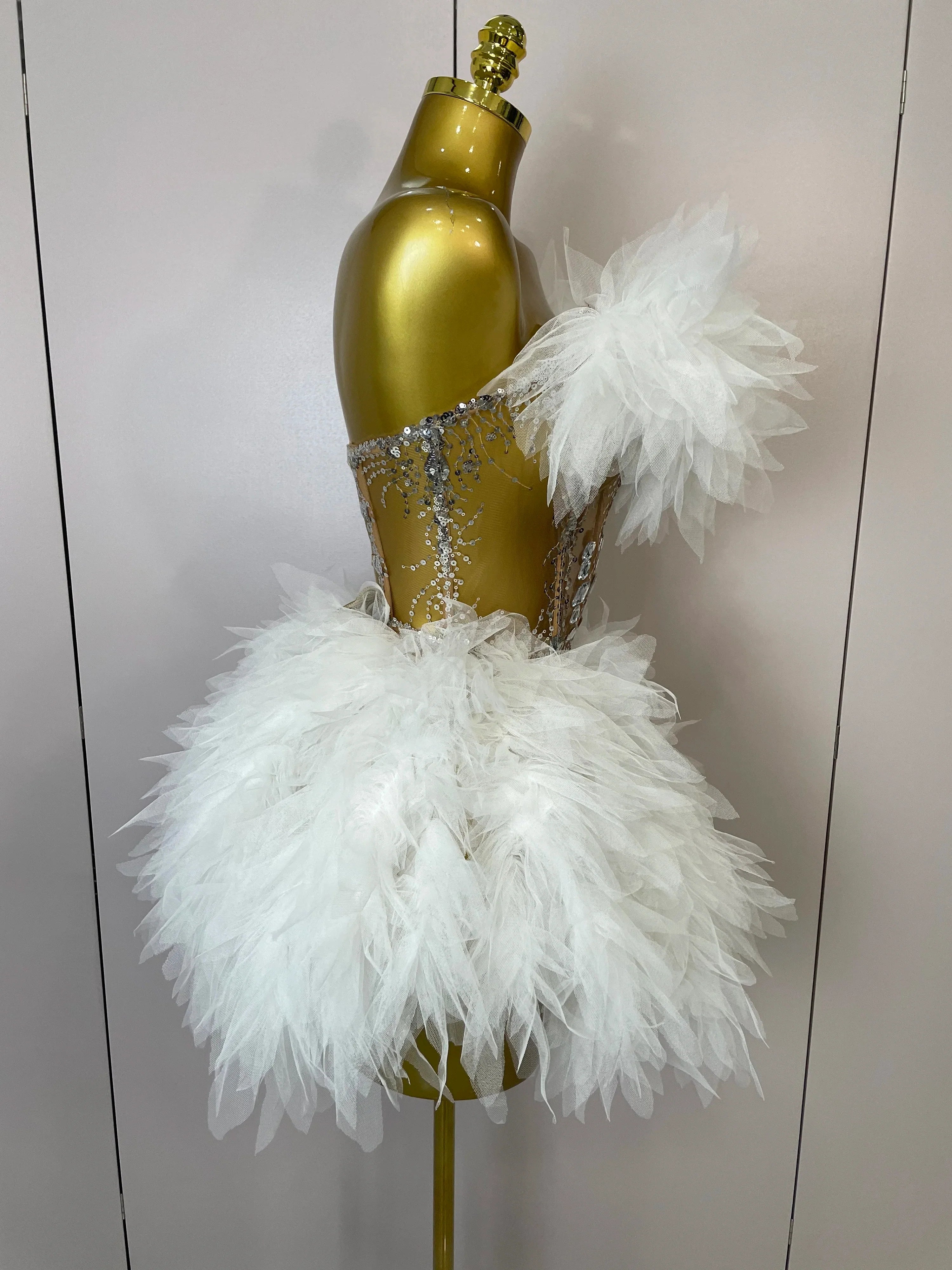 2025Women Sexy Backless Strap Mesh Fluffy Skirt 2 Pieces Diamond Sequins Stage Performance Costume Birthday Party Shooting Dress