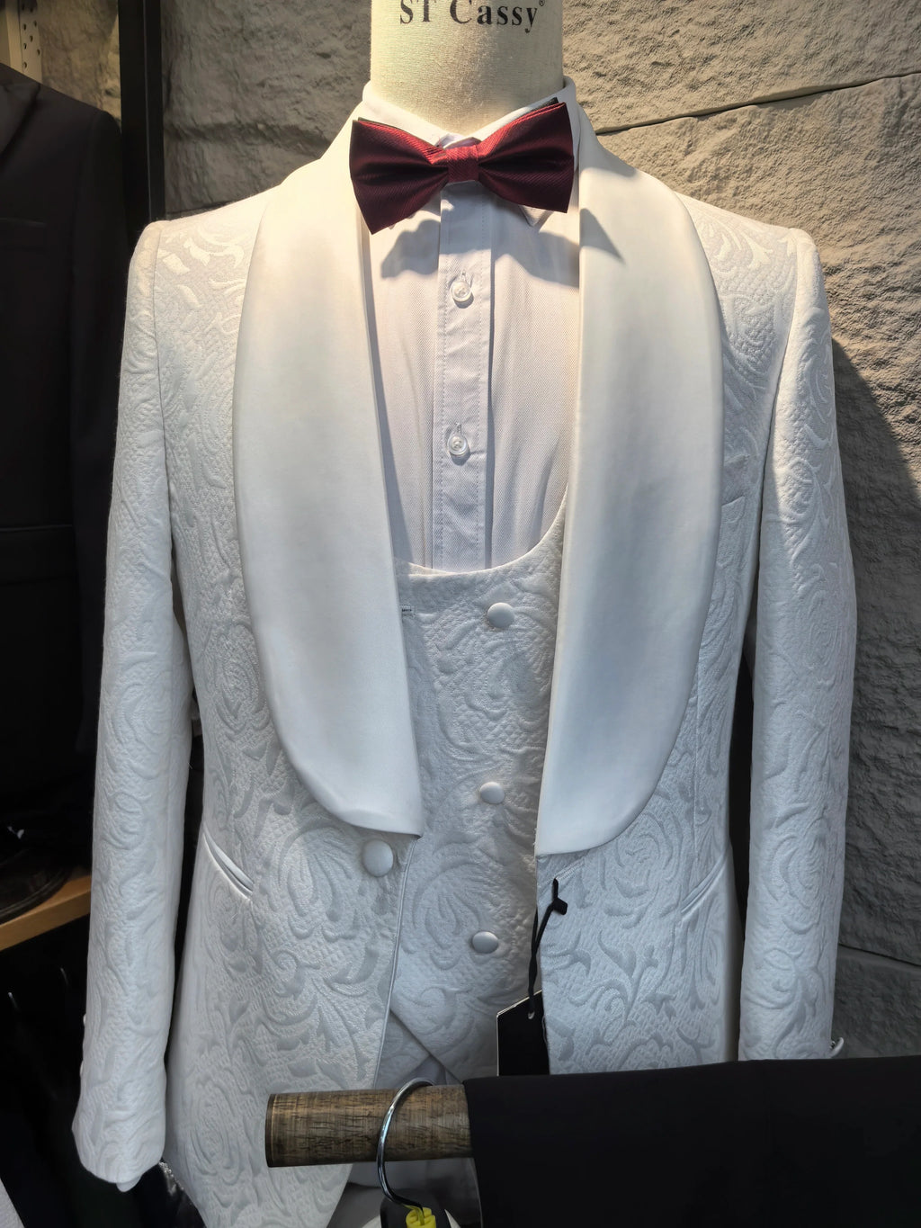 Male Groom Wedding Blazers Retro carving figure Party Dress Tuxedo Prom Suit Fashion Slim Fit (jacket+Vest+Pants）