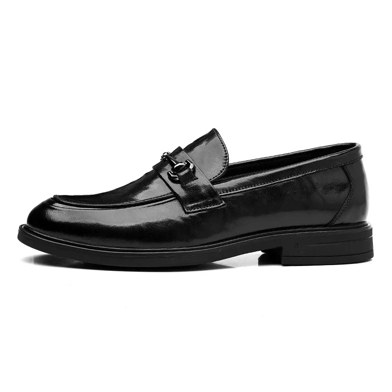 New Fashionable Men's Casual Loafers  Comfortable And Classic  Formal Business Casual Shoes  Metal-Decorated Wedding Party Shoes