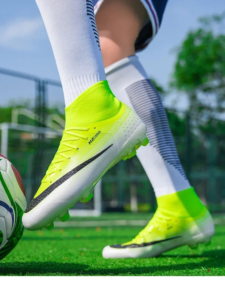 New Men Football Boots Women Professional Soccer Shoes Hot Sale TF/FG Sneakers Unisex High-quality Futsal Cleats Ultralight