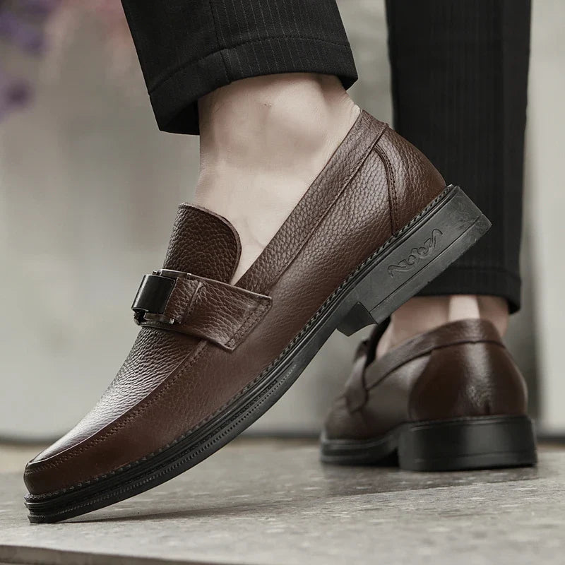 Men's Solid -Color Casual Loafers For Autumn And Winter Comfortable Soft -Soled Business Office Shoe And Metal Buckle Lazy Shoes