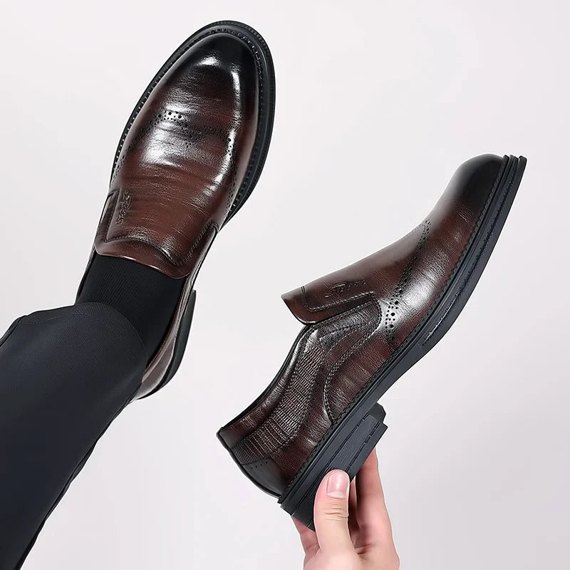 British Style Brand Men's Dress Shoes Fashion Patent Leather Men Business Flat Shoes Breathable Men Formal Office Working Shoes
