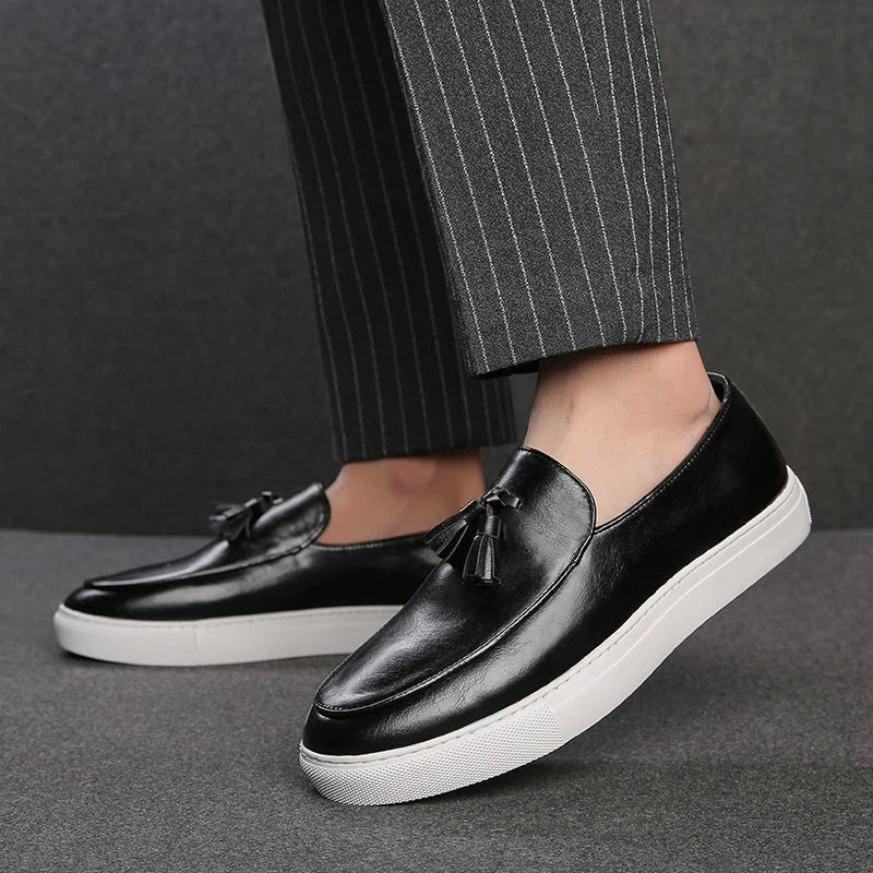Zapatos De Hombre Loafers Men's Tassel Slip-On Comfortable Men Leather Shoes Casual Shoes Fashion Oxford Shoes Large Size 38-47