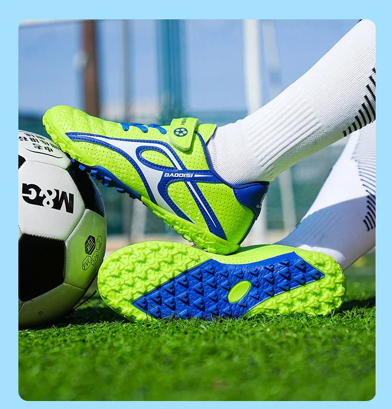 Kids Soccer Shoes Boys Grils Football Boots Non-Slip Training Indoor Outdoor Unisex Athletic Shoes Breathable Ultralight Sports