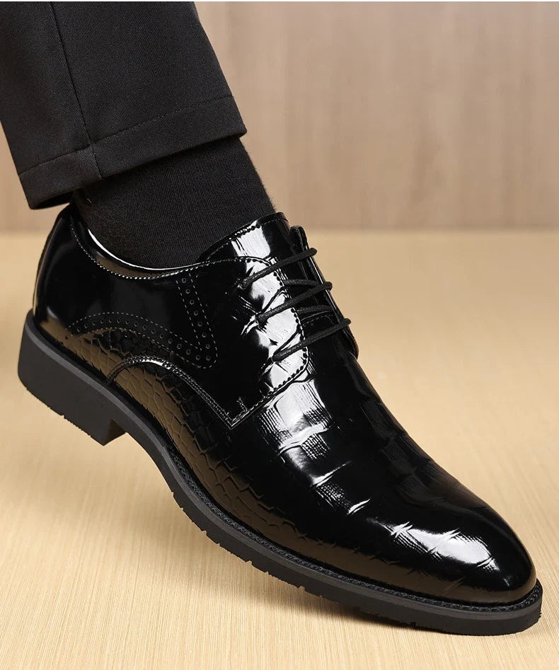 New Designer Autumn Collection British-style Men's Dress Shoes Fashion Patent Leather Commuter Shoes Male Black Casual Shoe Man