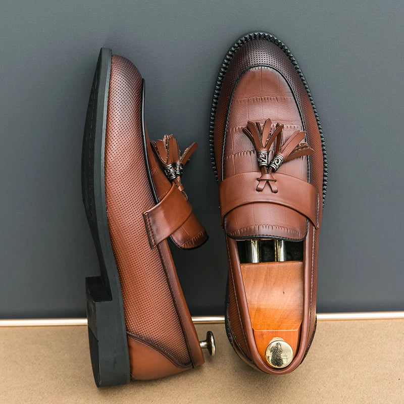 Men's Loafers Luxury Brand Leather Dress Shoes Breathable Slip-On Solid Formal Casual Shoes Handmade Designer Men Shoes Mocassin