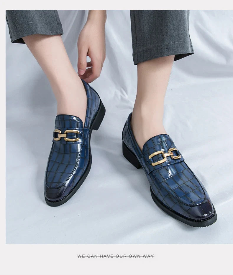 46 plus-size Metal Pressed Floral Loafers 2024 new merchant leather shoes men's casual pressed plaid leather pointy