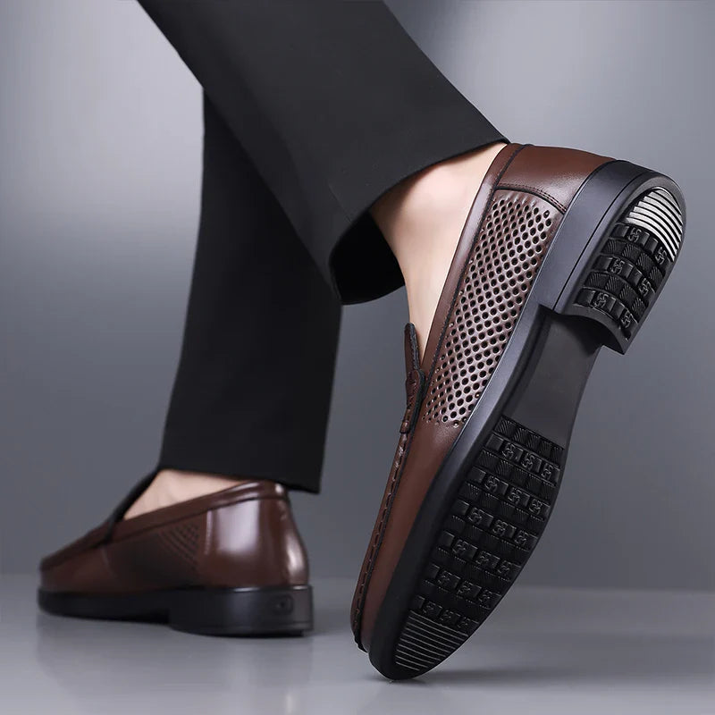 2026 Summer Mens Leather Loafers Slip on Casual Shoes Breathable Moccasins Comfortable Walking Office Flats Male Walking Shoes