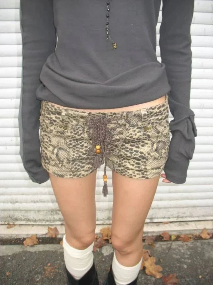 Women Emo Y2K Korean Streetwear Leopard Print Denim Mini Acubi Shorts Button Sexy Low Rise Short Trousers 2000s Alt Clothes