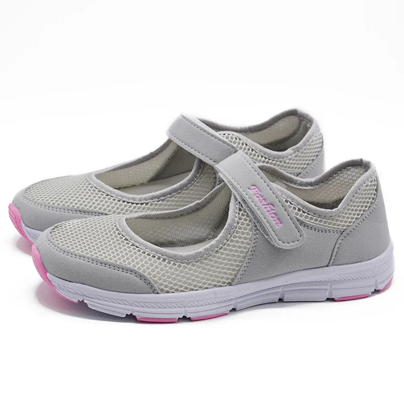 أحذية نسائية خفيفة الوزن من الفولكانايز للنساء بيضاء Zapatillas De Mujer أحذية رياضية كاجوال للربيع والصيف أحذية نسائية مريحة