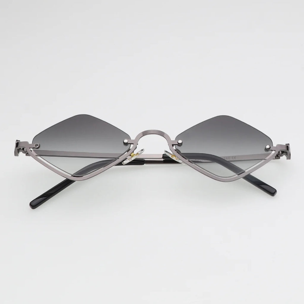 Fashion Small Polygonal Sunglasses Women Luxury Brand Metal Half Frame Sun Glasses Ladies Hipster sexy Cat Eye Shades Vintage