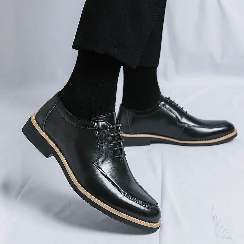 Hot Selling Pointed Dress Shoes Europe America Casual Versatile Men's Low Top Shoes High-end Banquet Office Men's Business Shoes