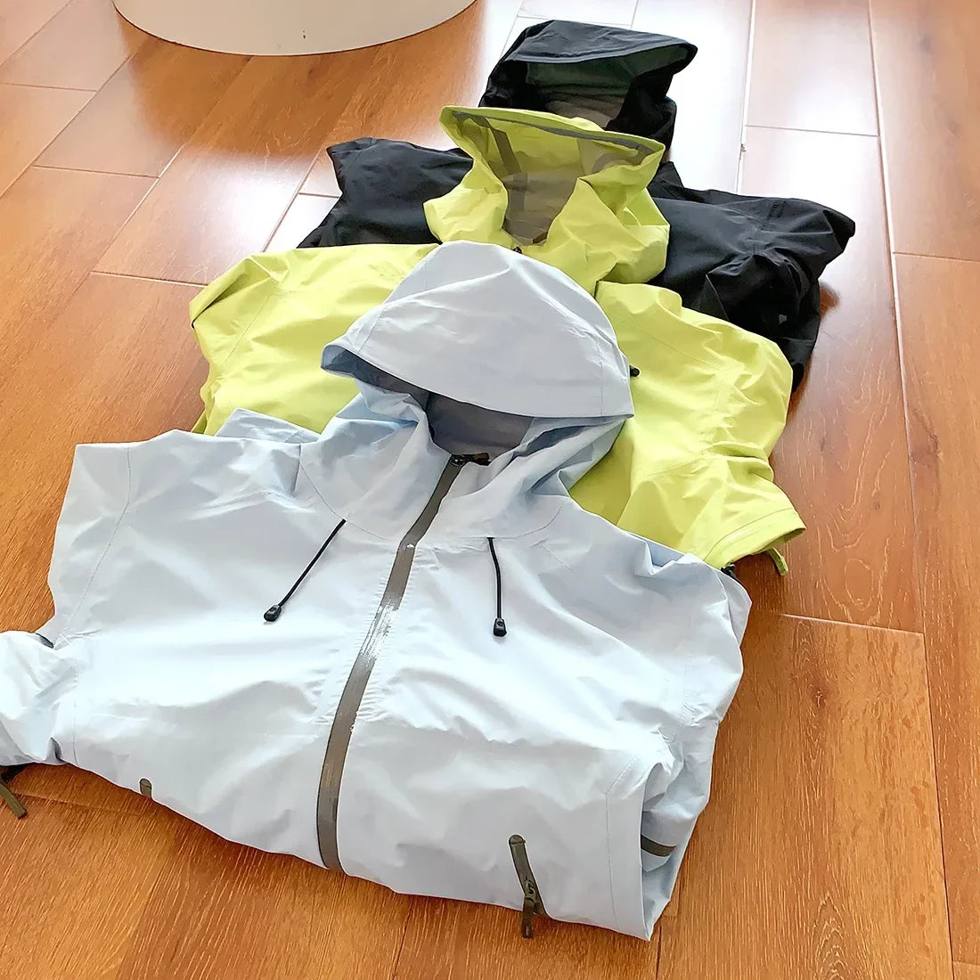 2026 New Storm Jacket Lovers Outdoor Sports Camping Mountain Skiing Trend Fashion British Wind Leisure Waterproof Storm Jacket