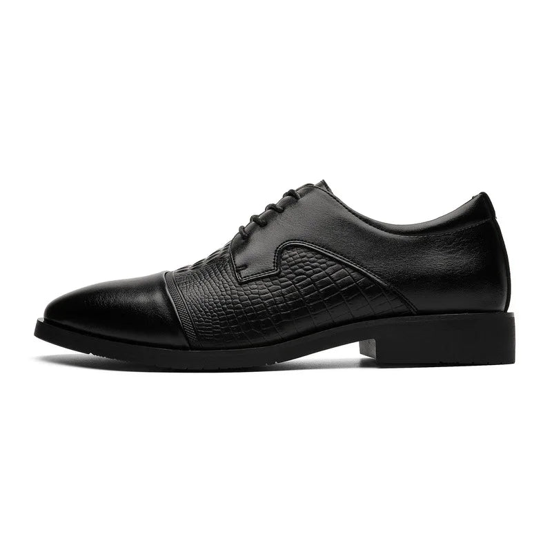 New Lace Designer Elegant Shoes Man Spring Autumn Business Casual Leather Shoe Male Fashion Solid Color Wedding Dress Shoes Man