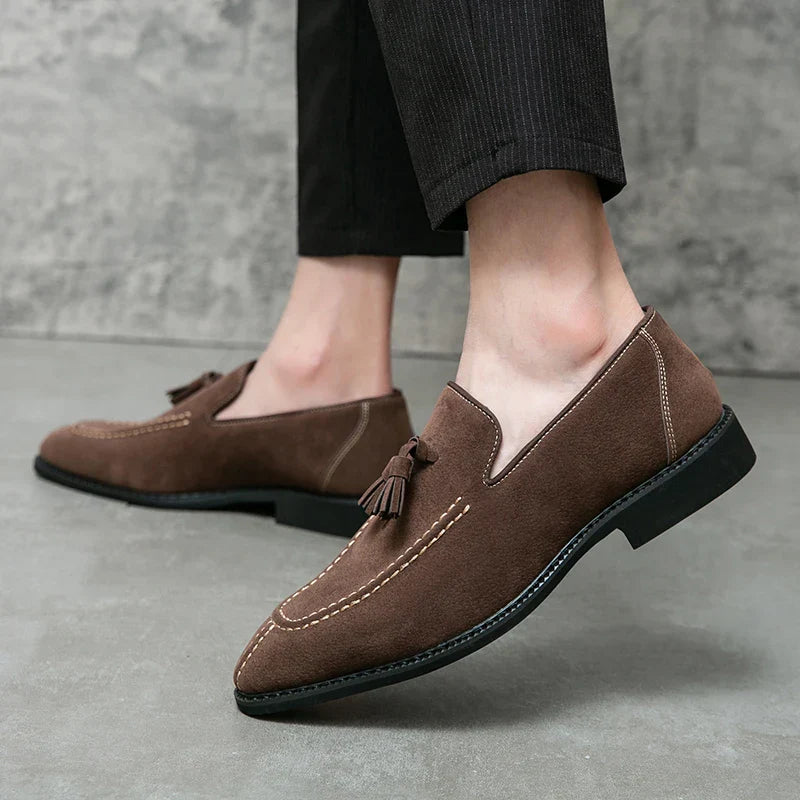 Britain Pointed Black Brown Tassels All Match Shoes For Men Casual Loafers Formal Dress Footwear Sapatos Tenis Masculino