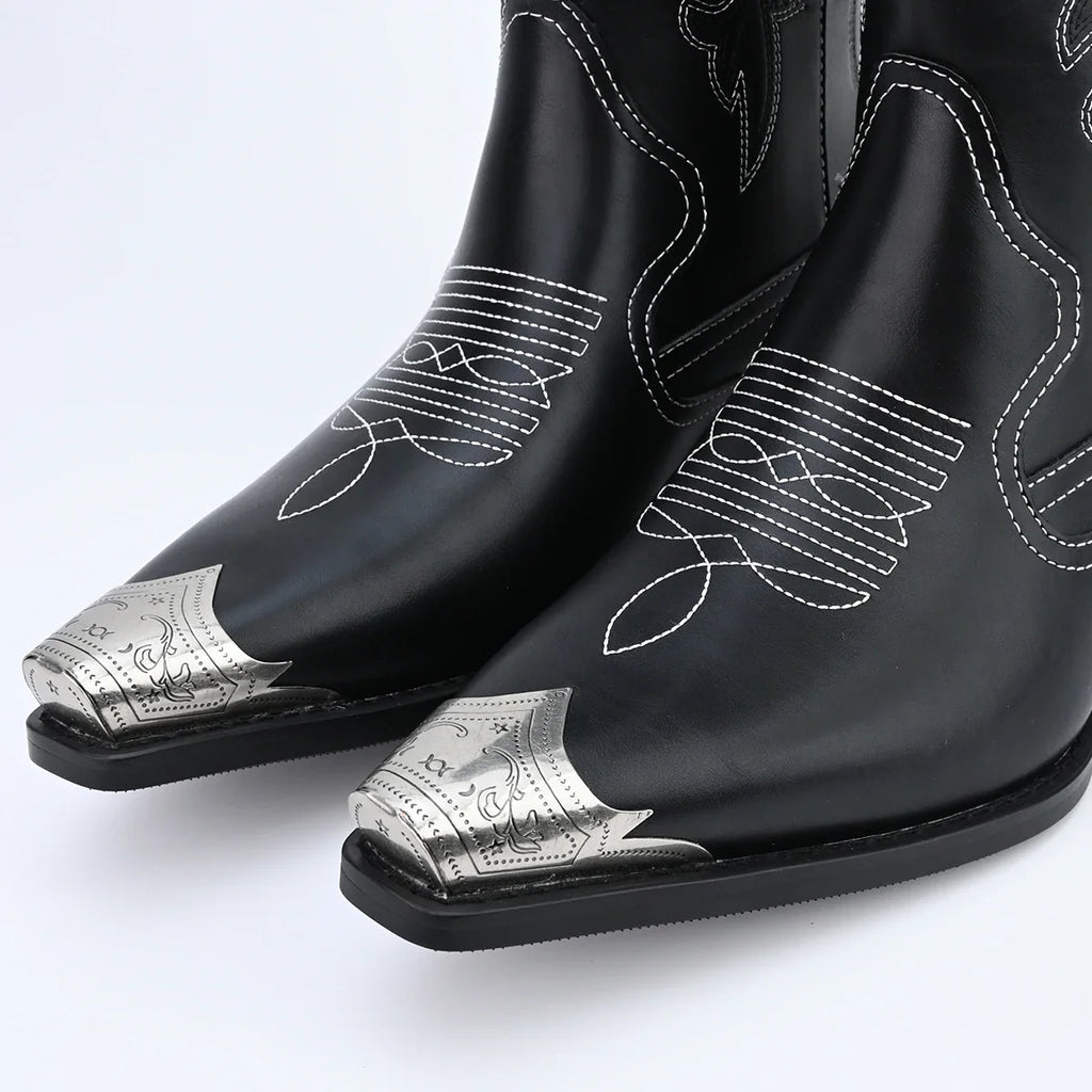 Men's Retro Casual Embroidered Pointed Cowboy Boots Metal Head Men's Boots