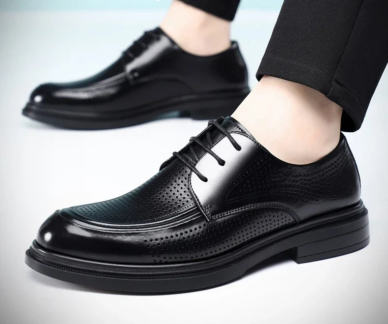 New Lace Designer Derby Shoes for Man Hallow Breathable Business Casual Leather Shoes Male Summer Autumn Fashion Dress Shoe Man