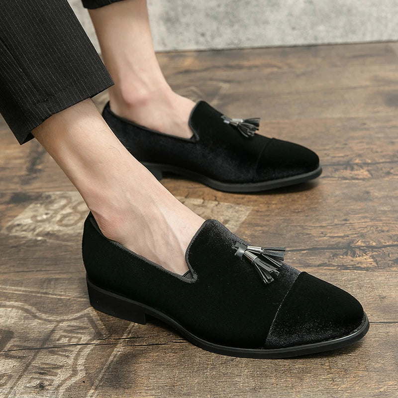 Luxury Brand Suede Green Loafers Men Slip-on Tassel Soft Leather Wedding Shoes Flats Men Shoes Casual Shoes Nubuck Leather Shoes