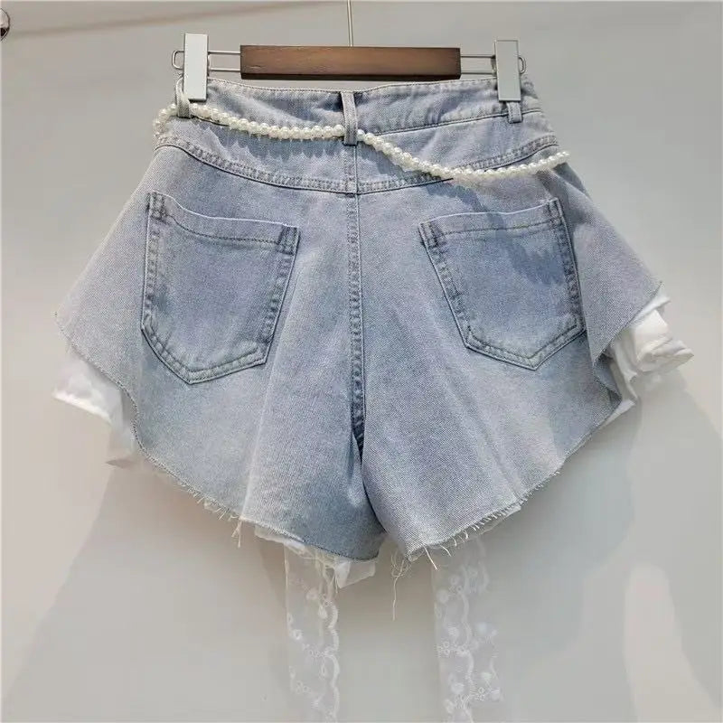 Trendy The Summer Of 2026 Women's Pearl Lace Belt Denim Shorts Fashion Wrinkled Edge Design A-line Hot Pants Female 1LS3067