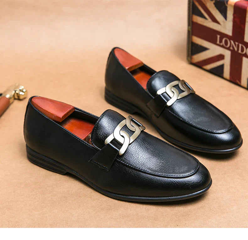 Italian Fashion Leather Shoes Moccasins For Men Casual Man Shoe Business Male Formal Pointed Fashion Wedding Black Skin