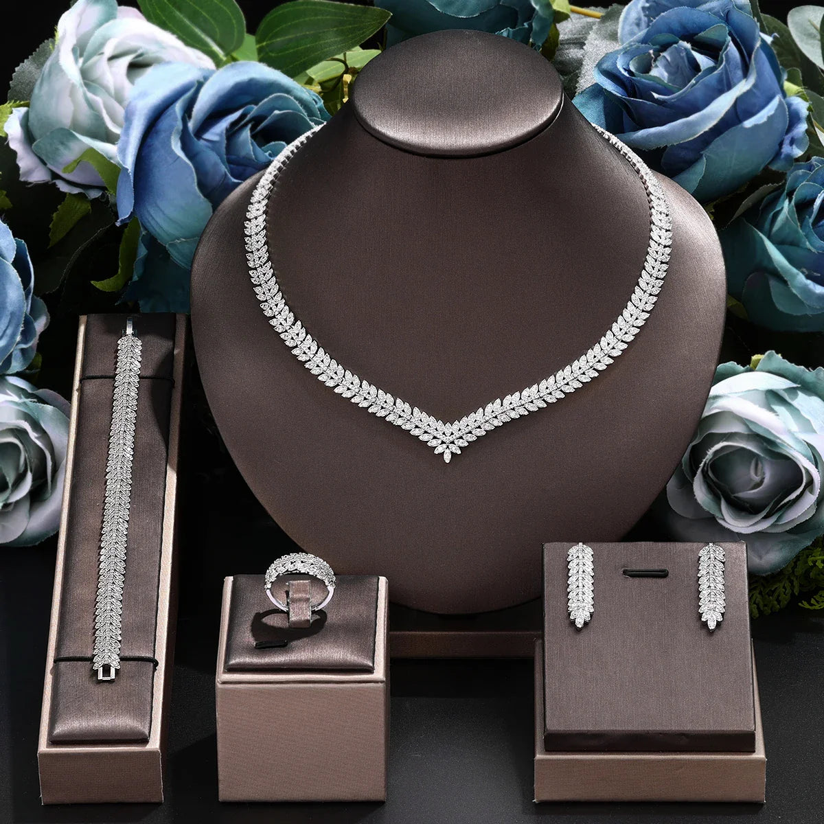 Elegant gold-plated Dubai jewelry set, suitable for women's party gifts, simple and elegant UAE wedding bride 4-piece jewelry se