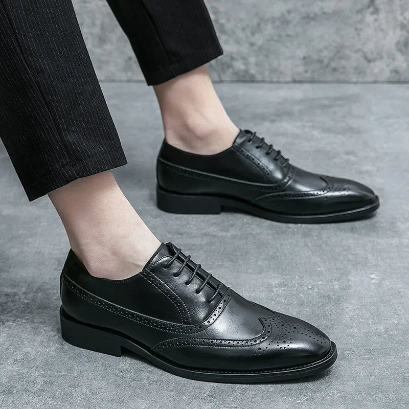Spring Business Men's Shoes Brogue Wedding Office Professional Black Leather Oxford Shoes Sharp Nosed Rubber Bottom Adult Size