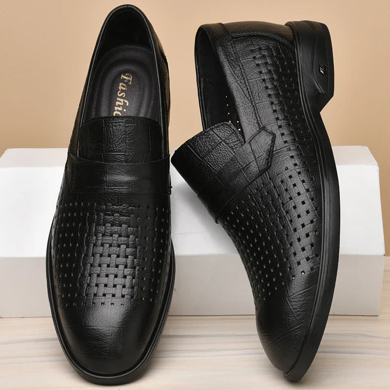 Italian Mens Casual Leather Outdoor Shoes Breathable Casual Hollow Out Men's Soft Bottom Shoes Comfy Flat Designer Walking Shoes