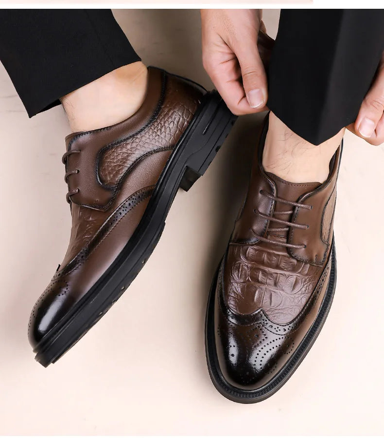 Korean Solid Color Cow Leather Shoes for Men Spring Summer New Lace Designer Brogue Shoes Man Fashion Business Casual Shoe Male