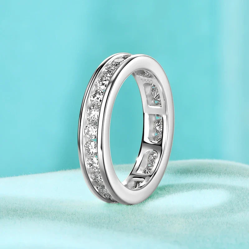 S925 Silver Groove Inlaid D VVS1 Round Moissanite Ring for Women Fashion Wedding Ring Eternity Band with Certificate