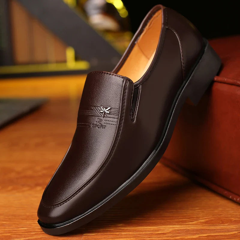 Leather Shoes Men's Business Shoes Luxury Brand Loafers Dress Moccasins Breathable Slip on Black Driving Shoes Male Formal Shoes