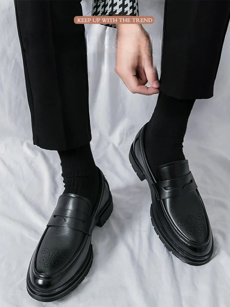 Spring and autumn men's business casual shoes breathable carved leather shoes British fashion platform pointed leather shoes 46