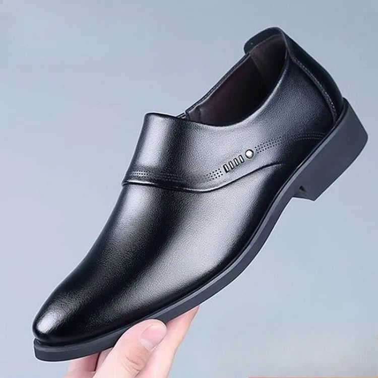 2026 New Men's Shoes Soft Leather Soft Sole Comfortable Fashion Business Casual Leather Shoes Black Footwear