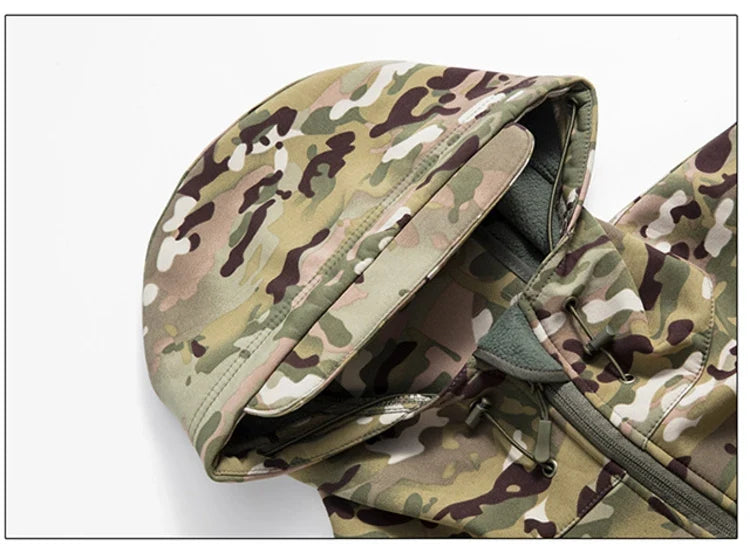 New Soft Shell Tactical Jacket  Men Winter Fleece Hooded Coat Hunting Clothes Outdoor Camouflage CS Tops Waterproof Windproof