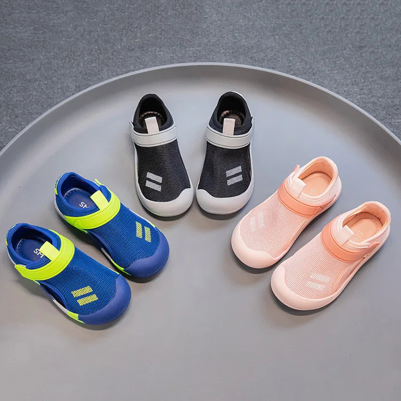 Kids Mesh Sandals Toes capped Boys Girls Summer Casual Shoes Soft Sole Children Fashion Beach Shoes Anti-Slip Wear-resistant
