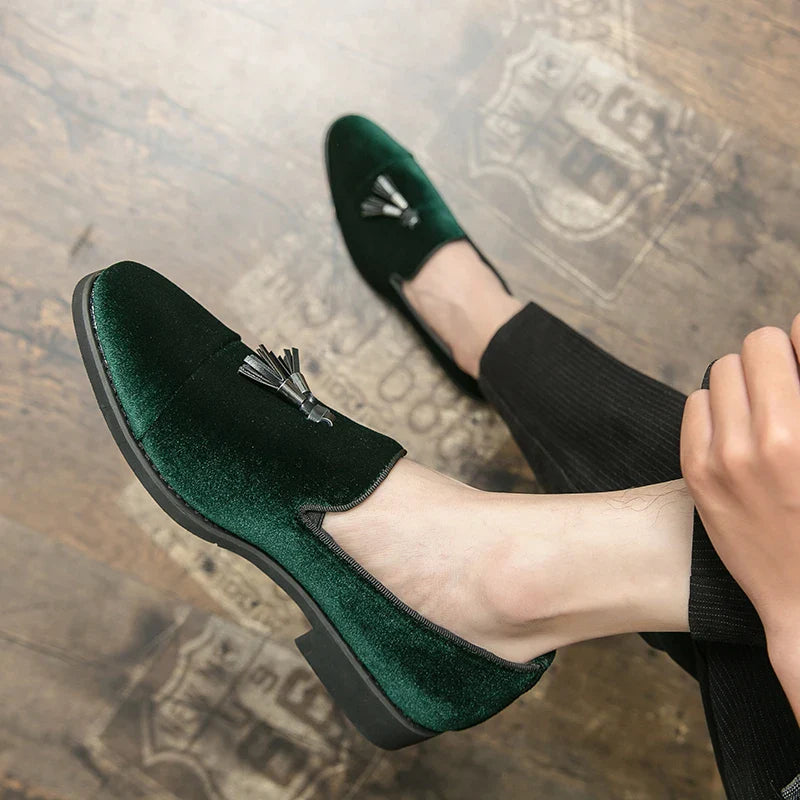 Luxury Brand Suede Green Loafers Men Slip-on Tassel Soft Leather Wedding Shoes Flats Men Shoes Casual Shoes Nubuck Leather Shoes