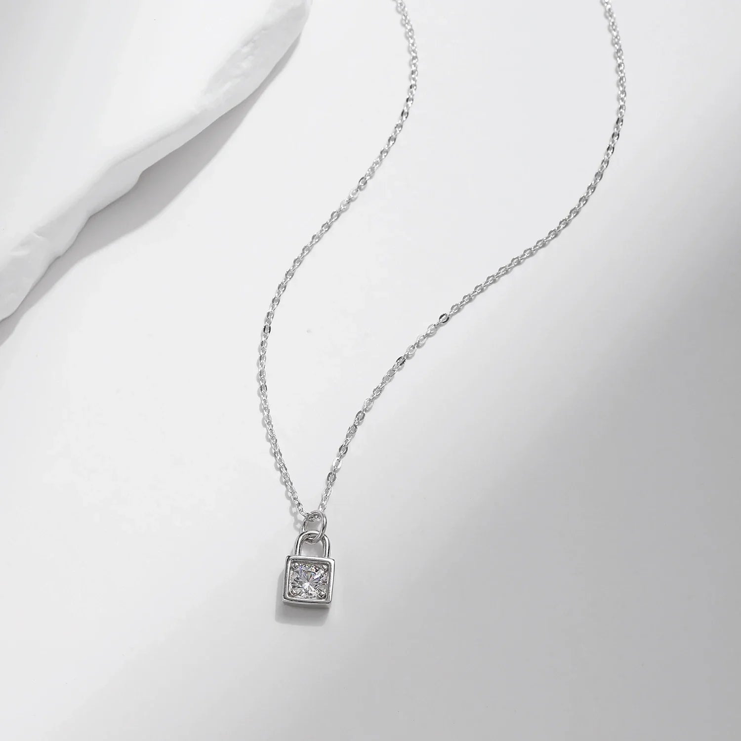 0.5 Carat D Color Moissanite Lock Pendant Necklace For Women 925 Sterling Silver Party Stackable Fine Jewelry With Boxes