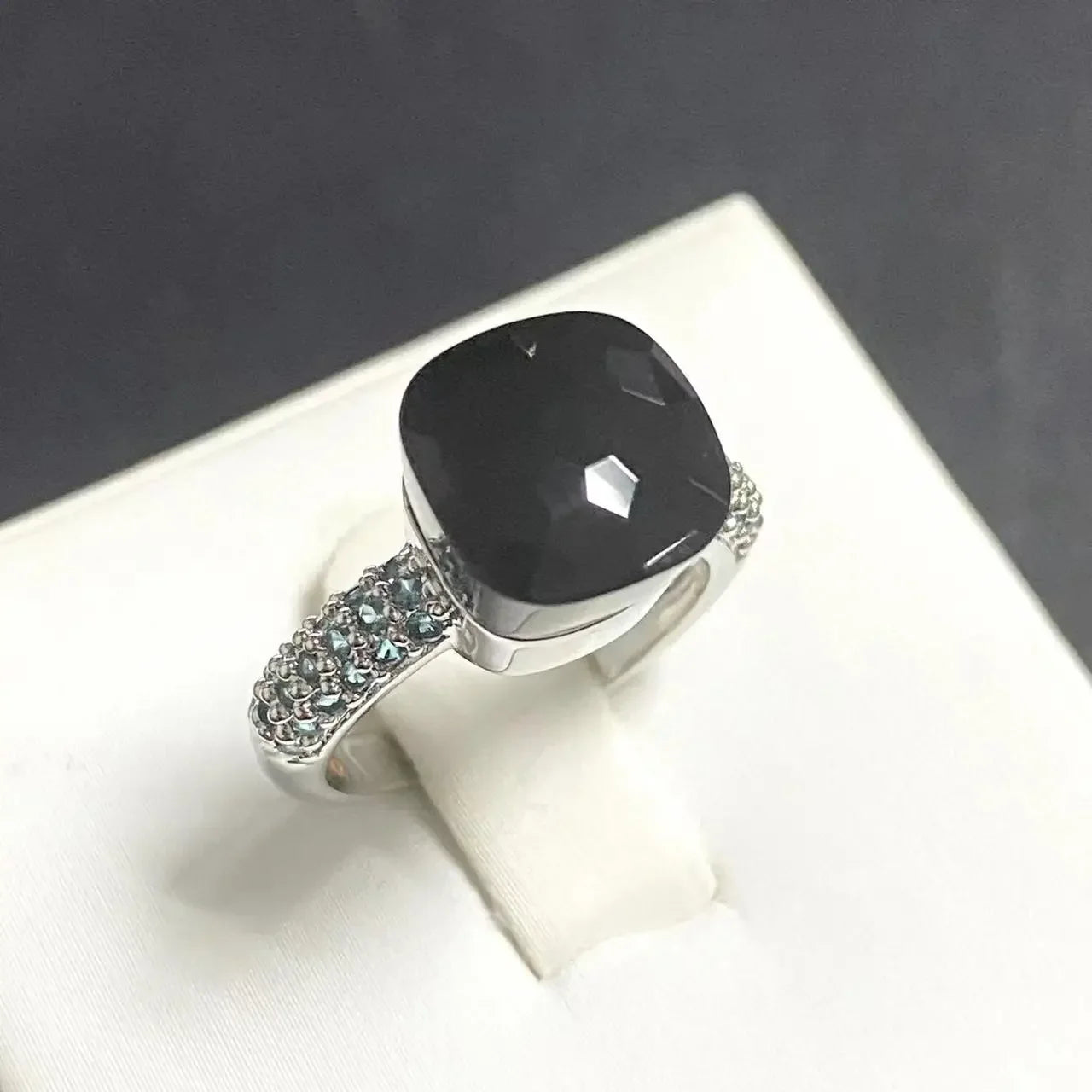10.6mm Classic Ring for Women Light Blue Zircon Blue Topaz Candy Water Drop Crystal Ring Platinum Plated Jewelry Gift