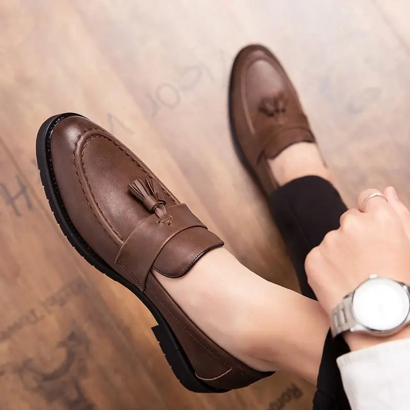 With Tassels Loafers Office Leather Shoes for Men Platform Thick Sole Pointed Toe Man Casual Shoe High Quality Fashion Elegant
