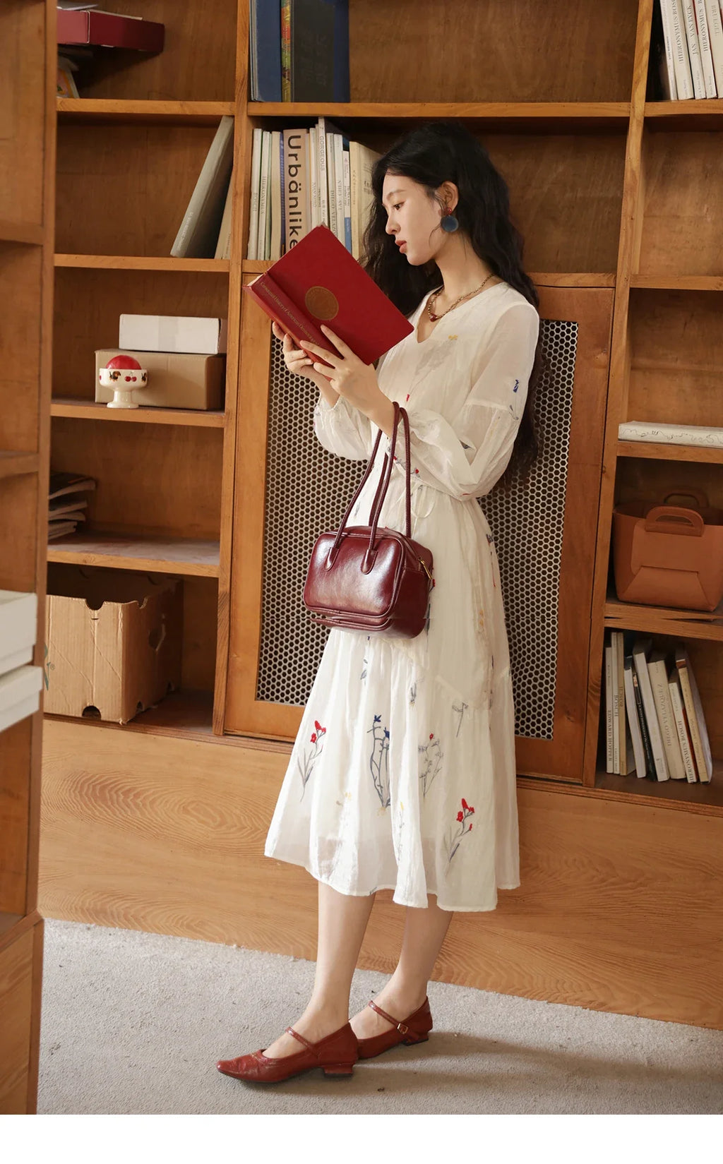 Beige Flower Embroidered Dress for Women 2025 Autumn Curved Collar Lantern Sleeves Tied Waist Long Dresses MXE41L2487